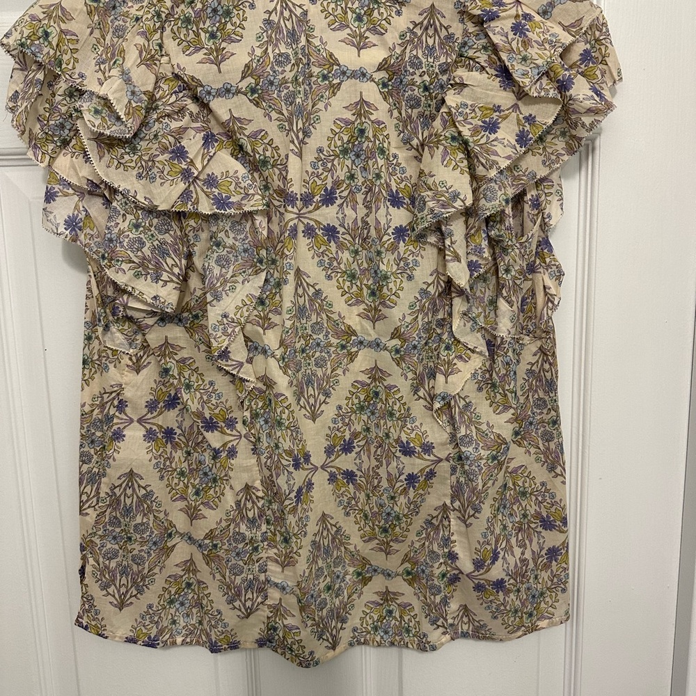 TALULAH Flutter Sleeve Blouse - Picture 3 of 4